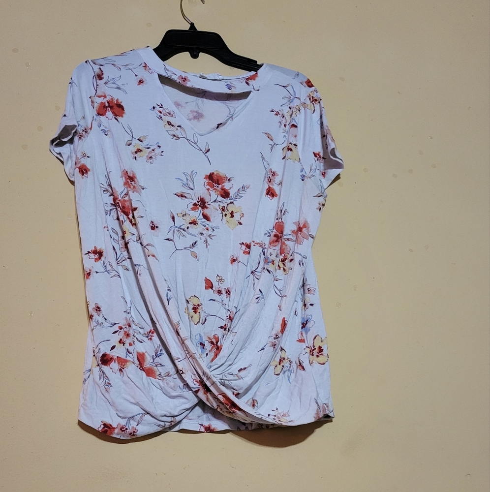 Flowered pattern Maurices size size L